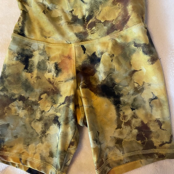 NWOT Strut-This Sparrow Bike Short in Citrus yellow Green Tie Dye Size 4/6 - Picture 6 of 9
